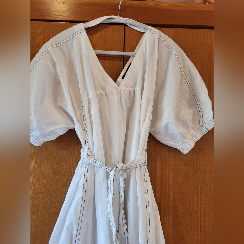 Elegant White Midi Dress - Picture 6 of 7